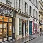 Beautiful Flat Just Nearby Madeleine In Paris - Welkeys