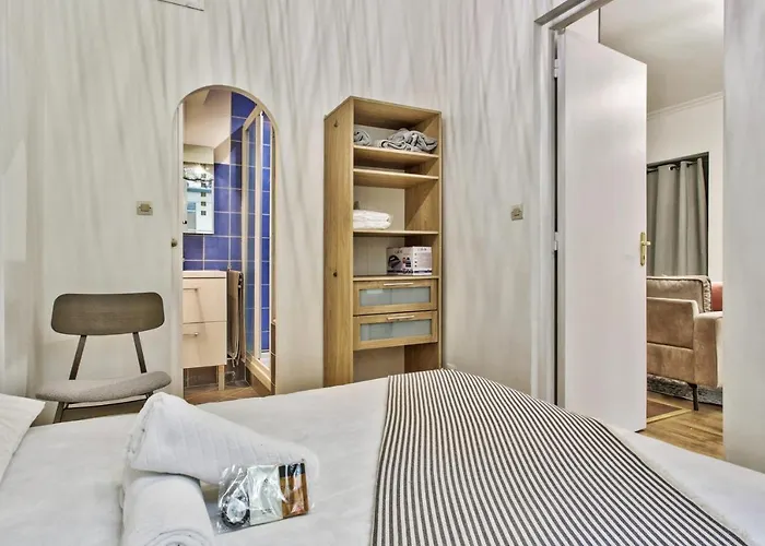 Beautiful Flat Just Nearby Madeleine In Paris - Welkeys